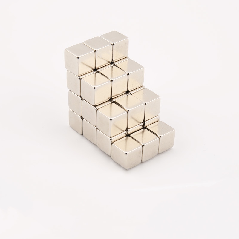 ímãs fortes de terras raras